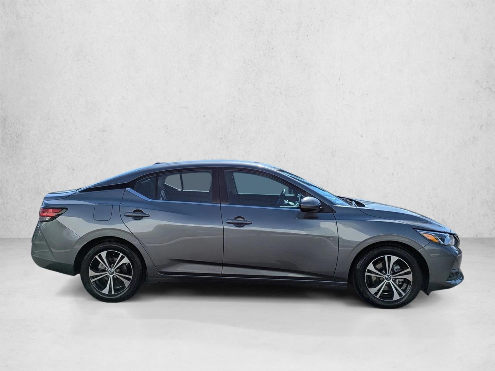 2023 Nissan Sentra SV photo 4