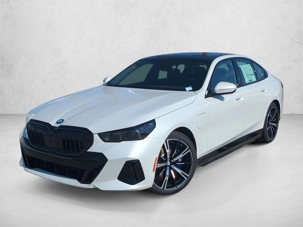 New 2027 BMW 550e xDrive Sedan
