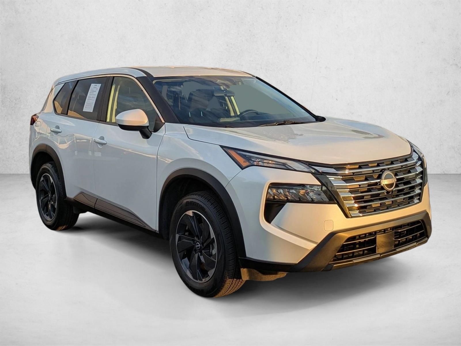 2025 Nissan Rogue SV photo 3