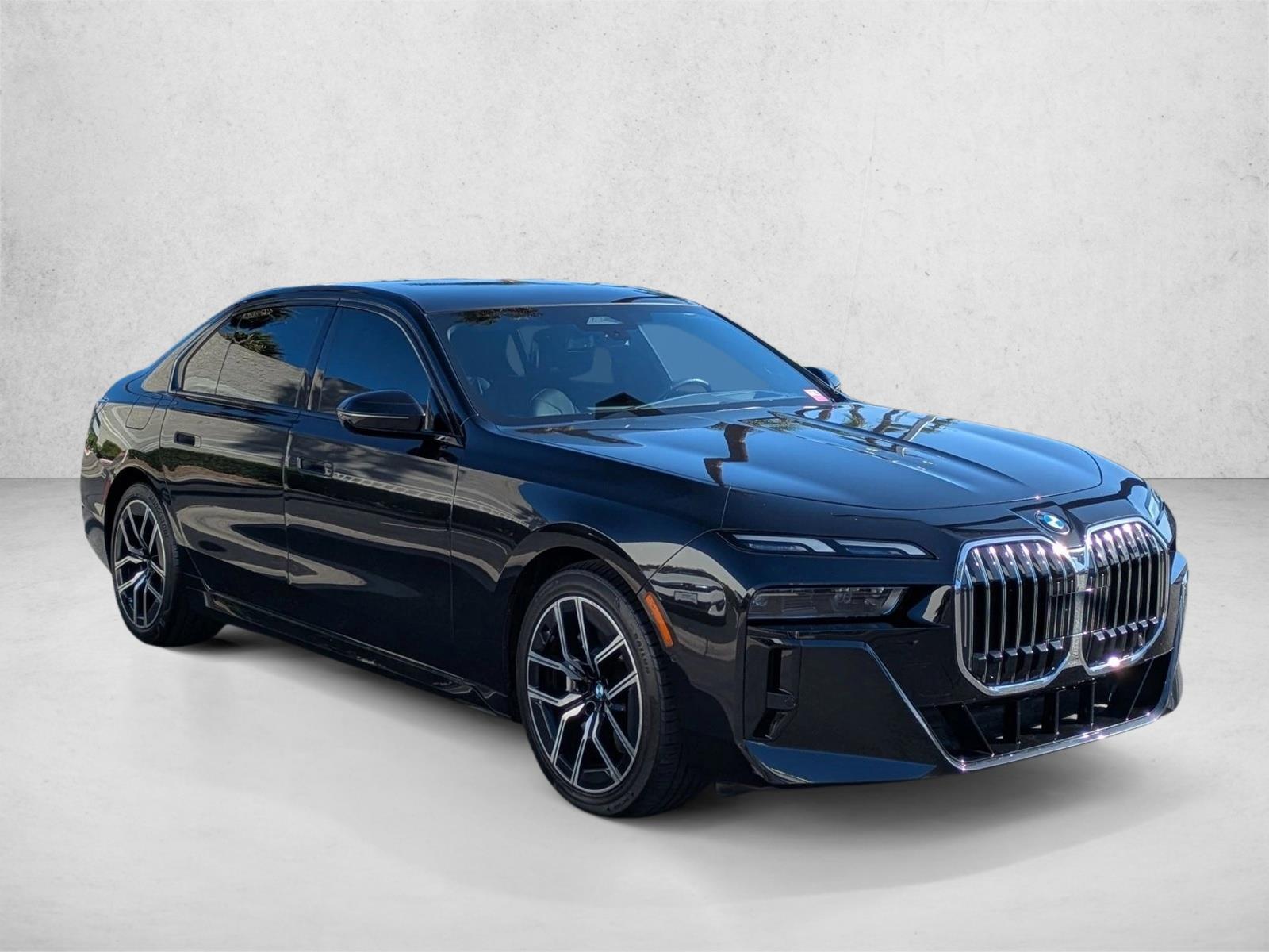 2023 Bmw 740i photo 3