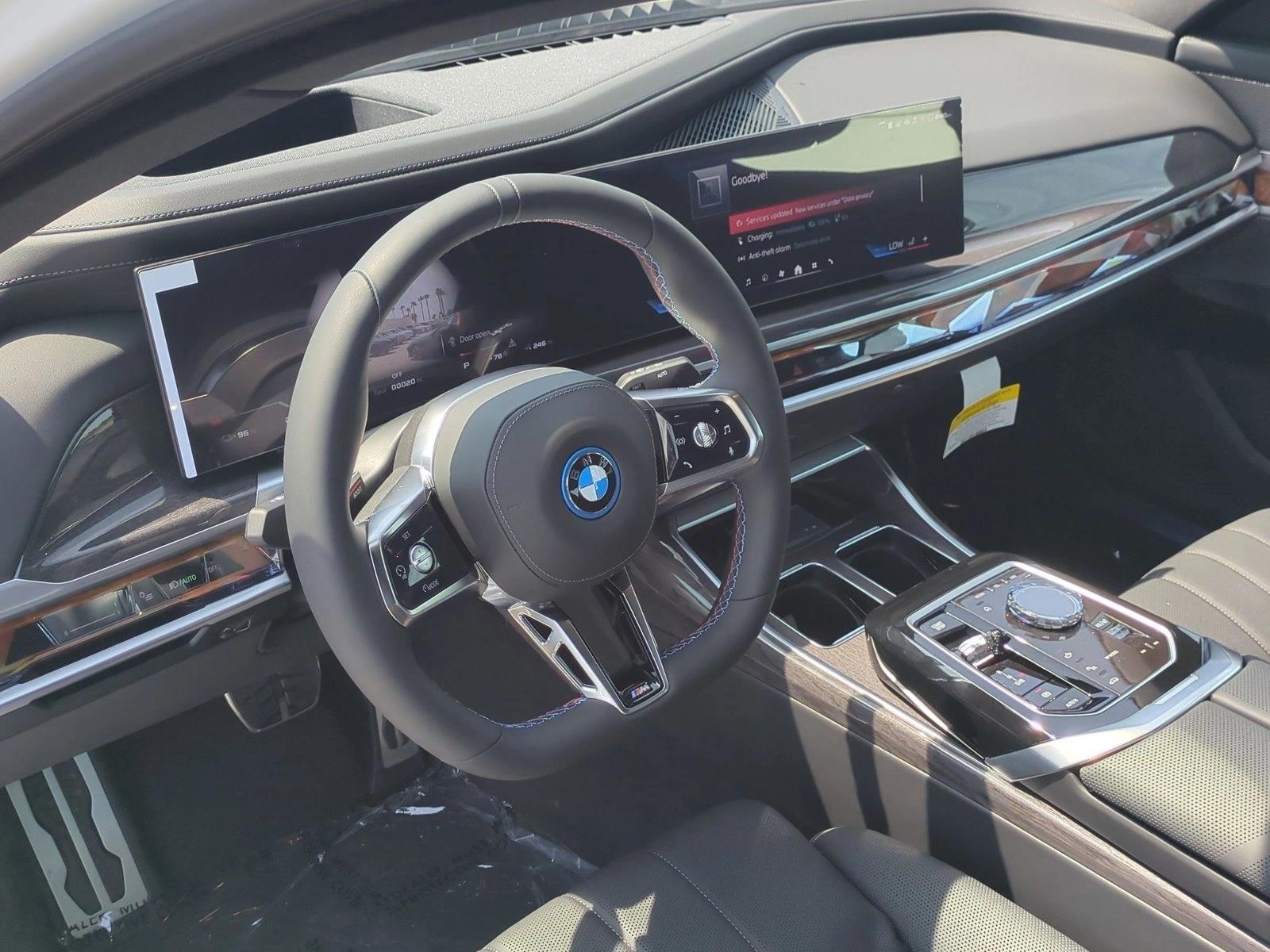 2026 BMW i7 M70 photo 3