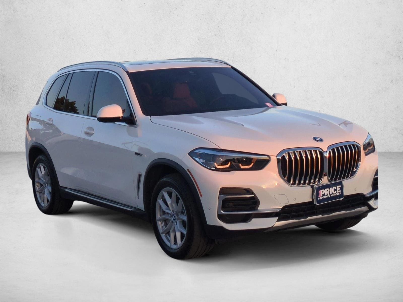 2023 BMW X5 PHEV xDrive45e photo 2