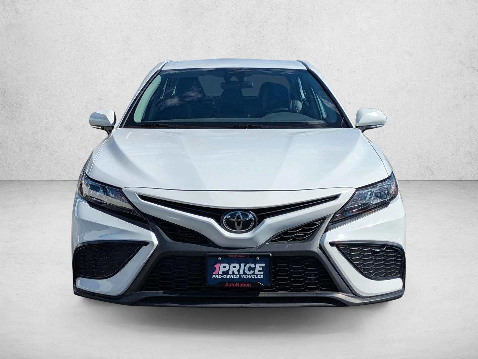 2023 Toyota Camry SE photo 2