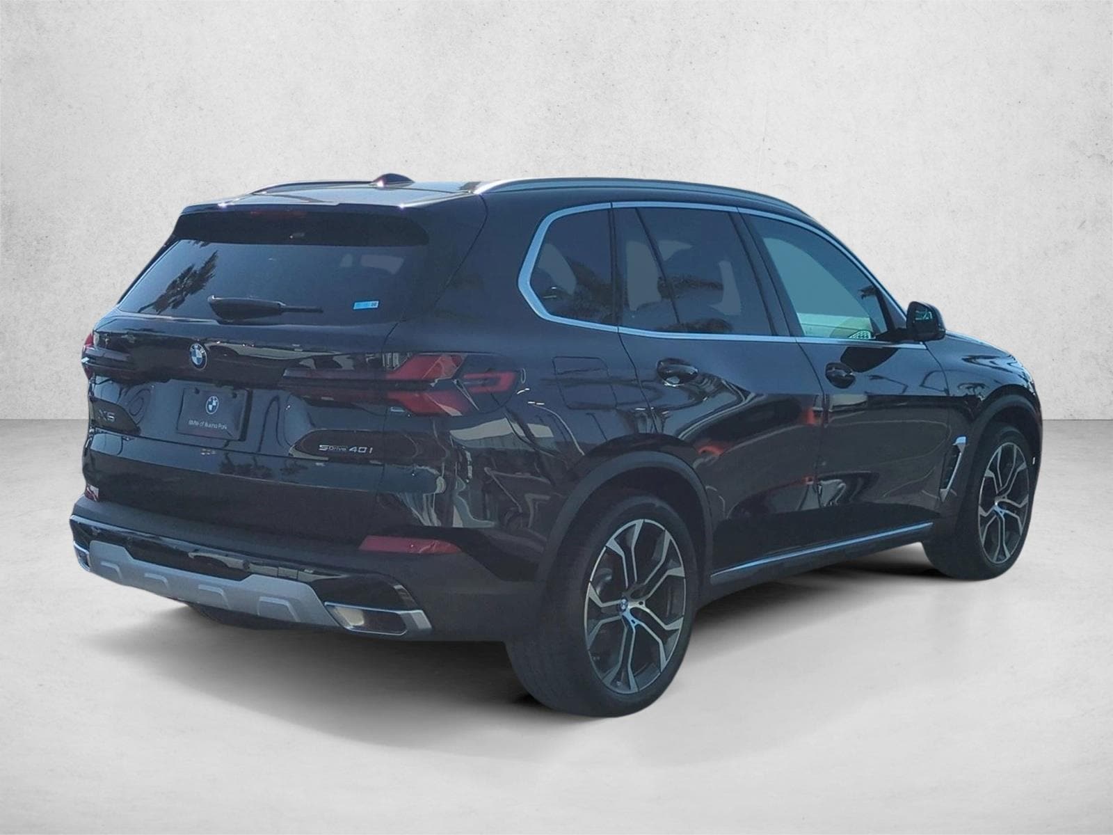 2026 BMW X5 sDrive40i photo 2