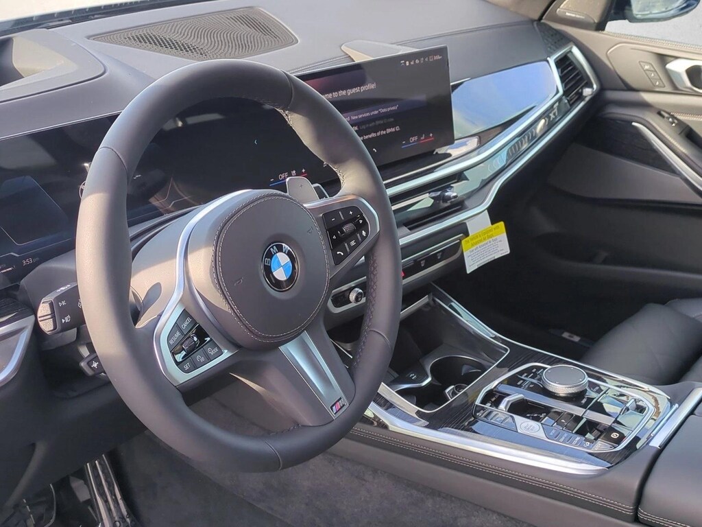 New 2026 BMW X7 xDrive40i SUV