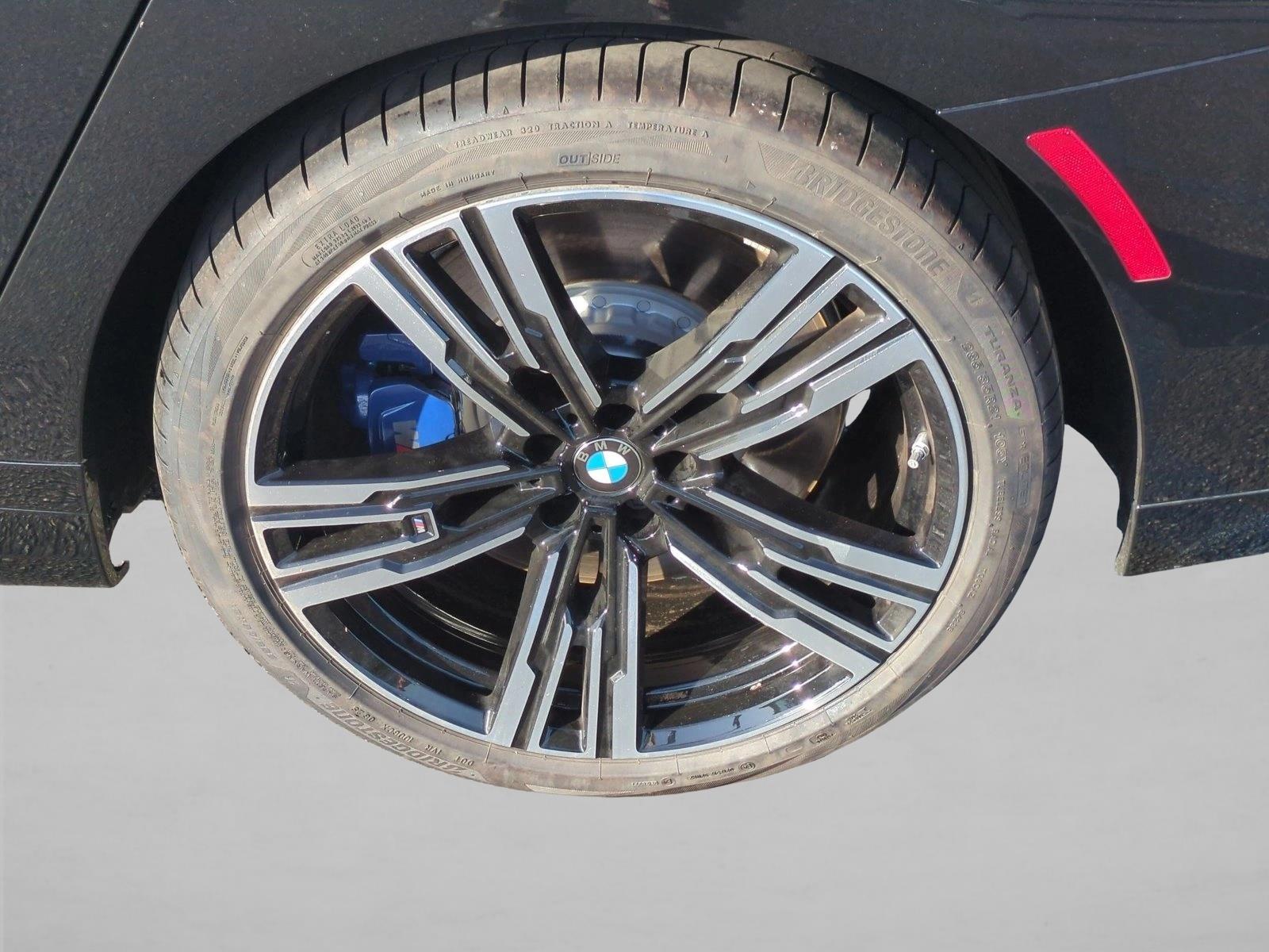 2025 BMW 7 Series 760i - Photo 10