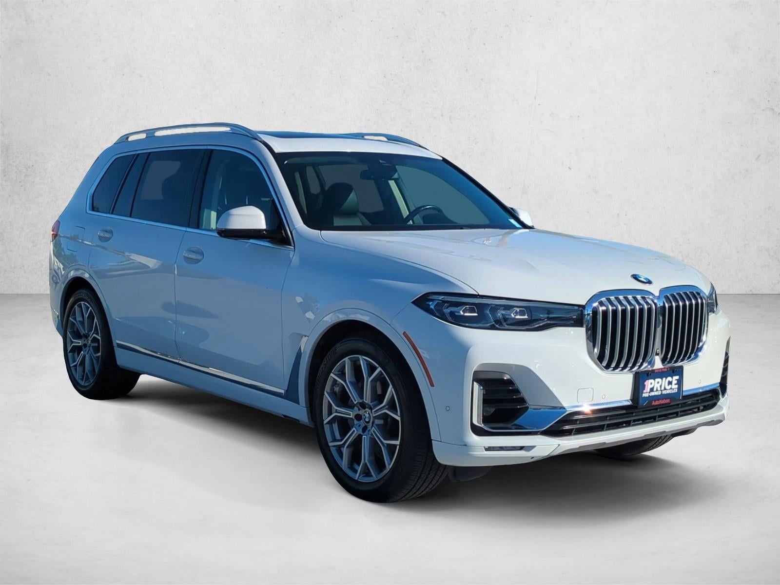 2020 BMW X7 xDrive40i photo 2