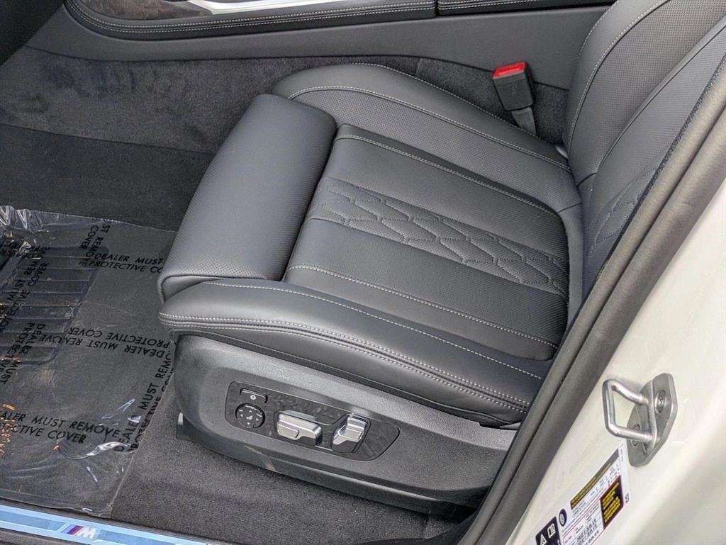 New 2026 BMW X7 xDrive40i SUV