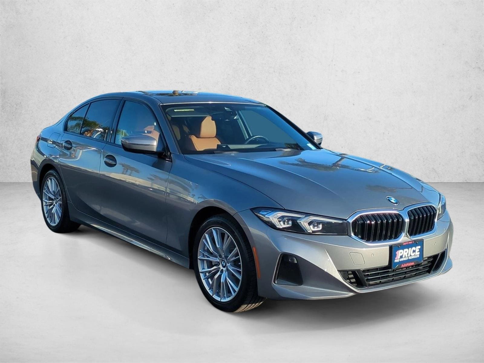 2023 BMW 330i photo 2