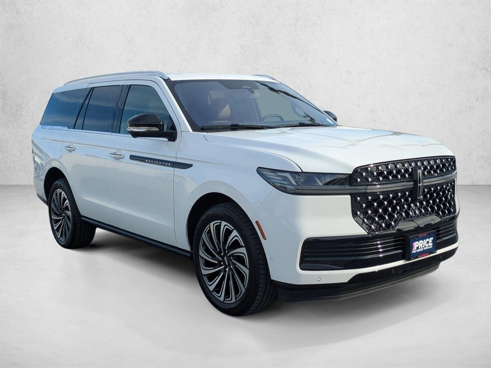 2025 Lincoln Navigator Black Label photo 2