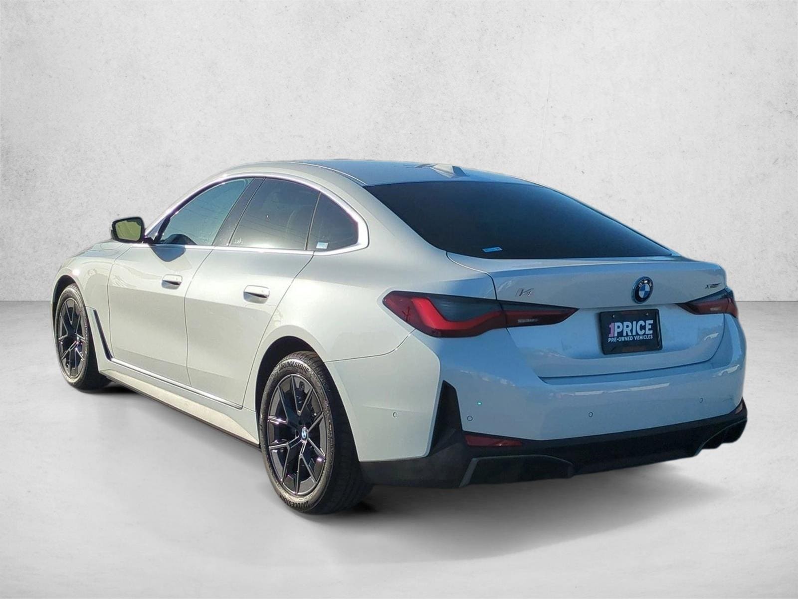 2025 BMW i4 xDrive40 photo 6