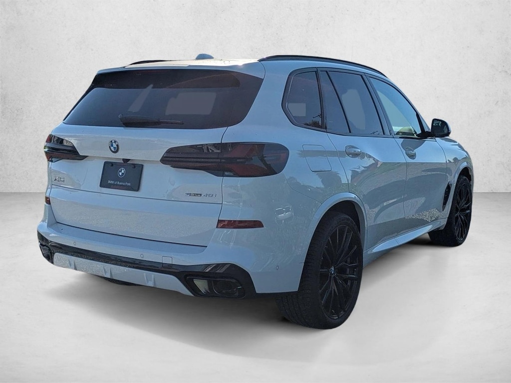 New 2026 BMW X5 sDrive40i SUV