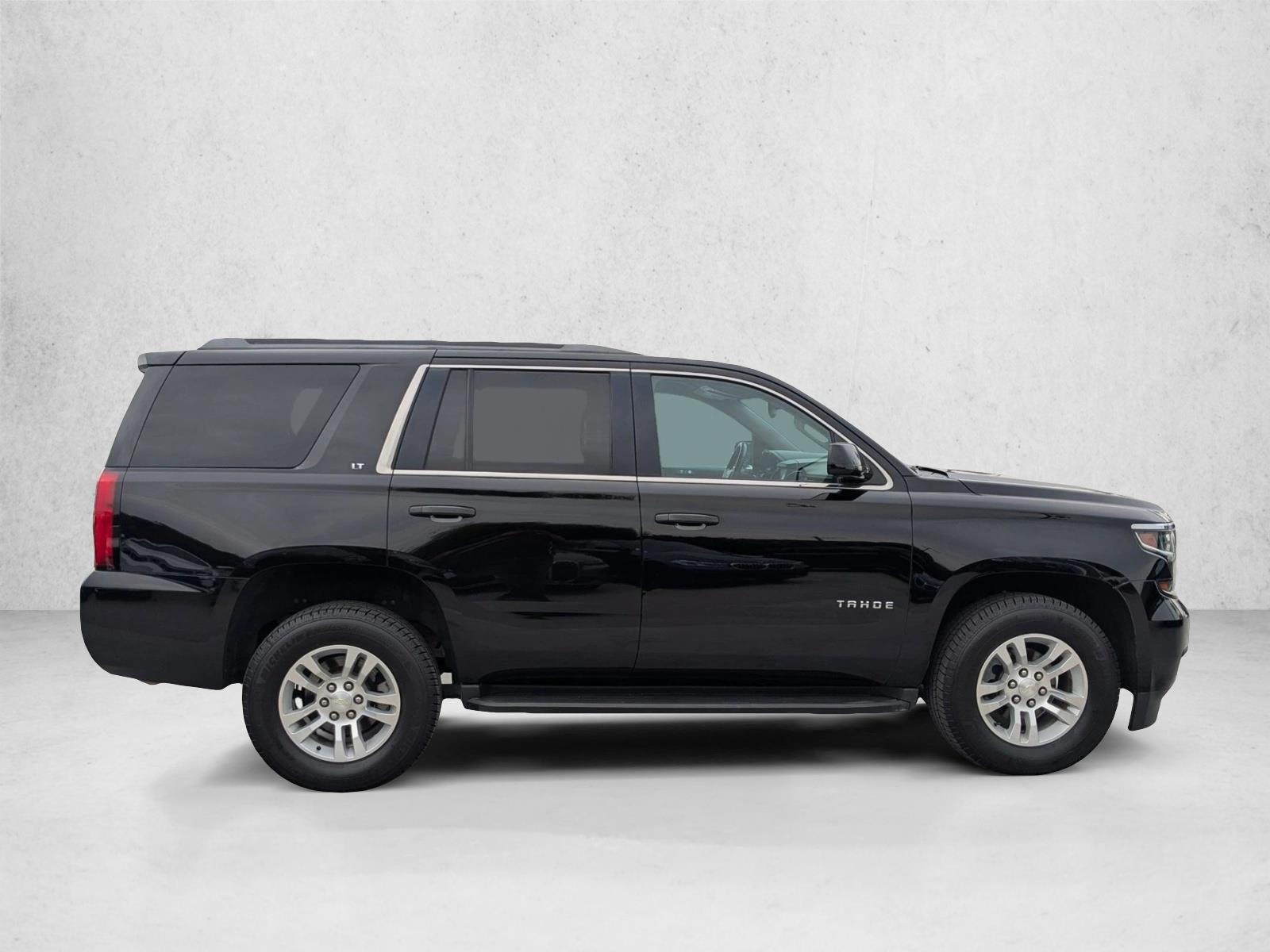 2019 Chevrolet Tahoe LT photo 4