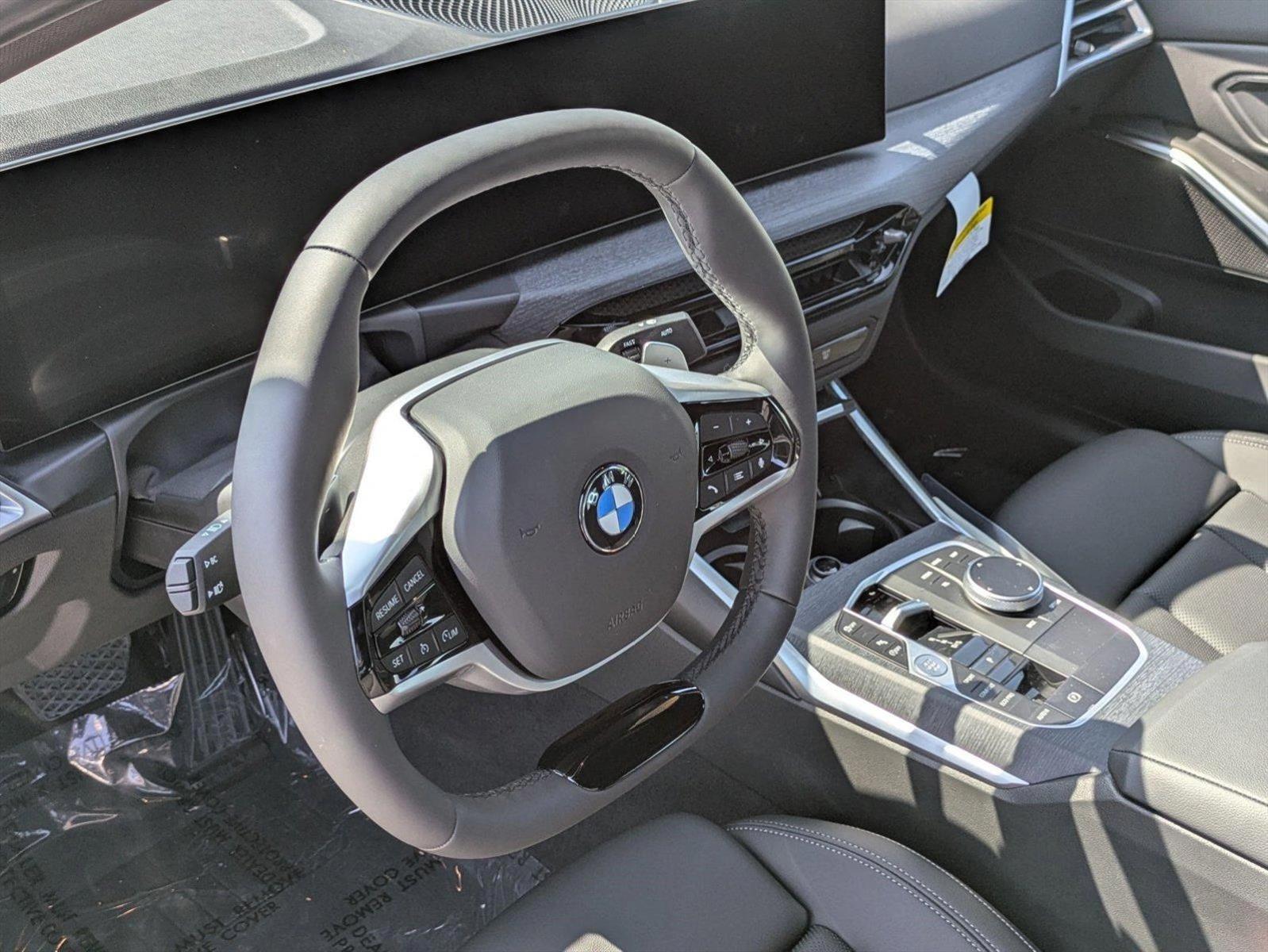 2025 Bmw 330i Sedan photo 3
