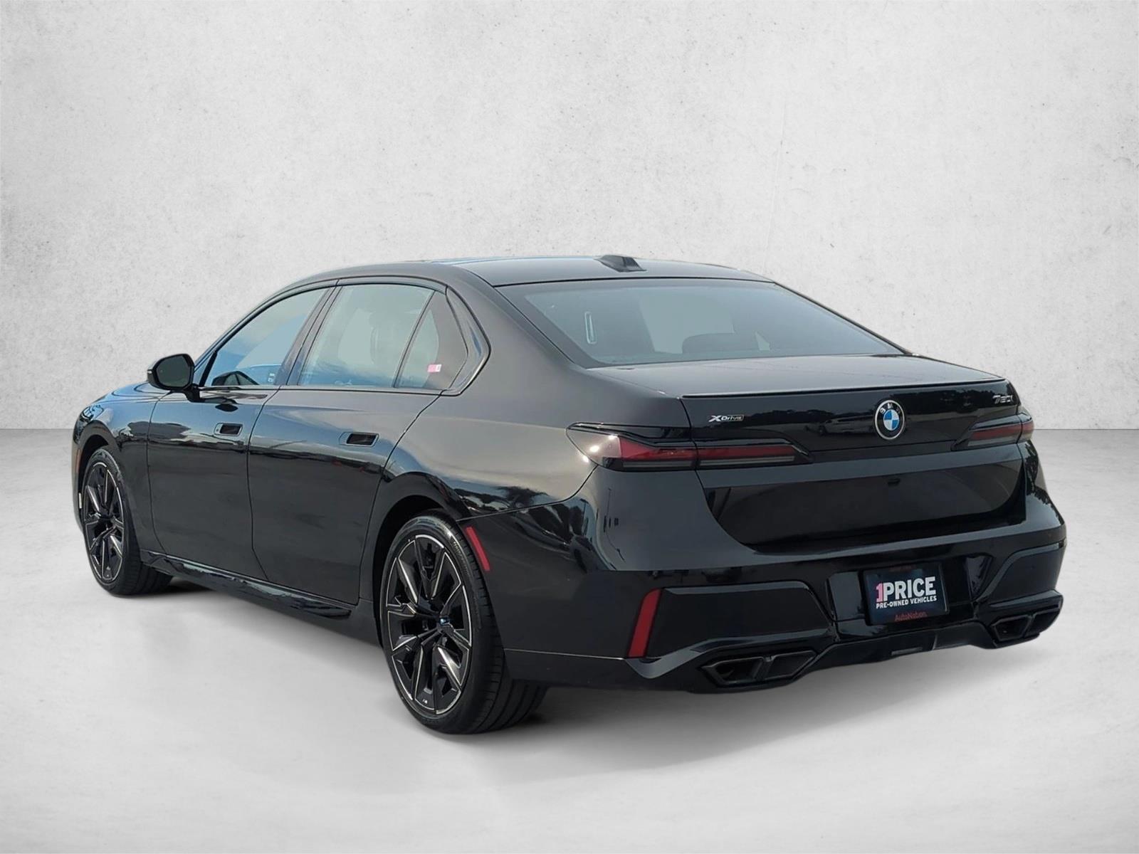 2024 BMW 760i xDrive photo 3