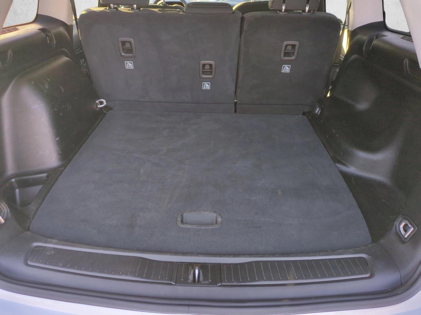 2023 Jeep Grand Cherokee Laredo photo 5