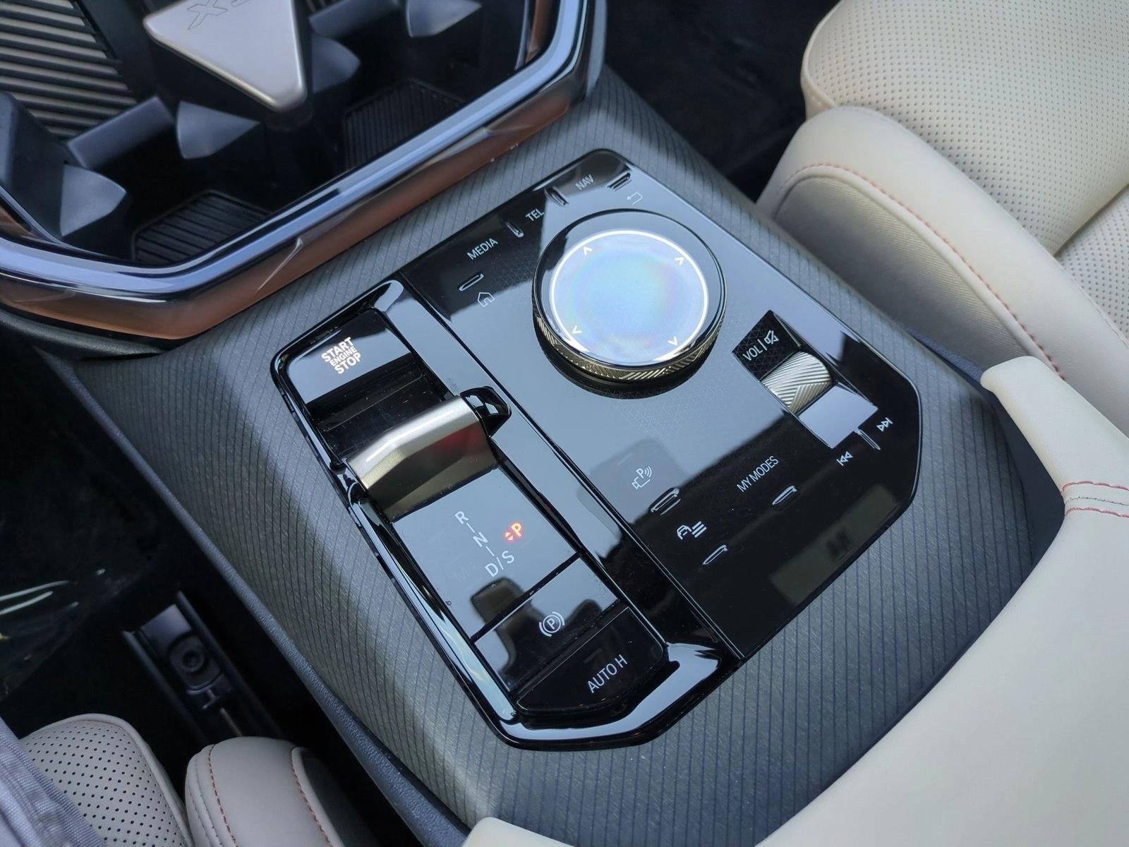 2025 BMW X3 30 - Photo 12