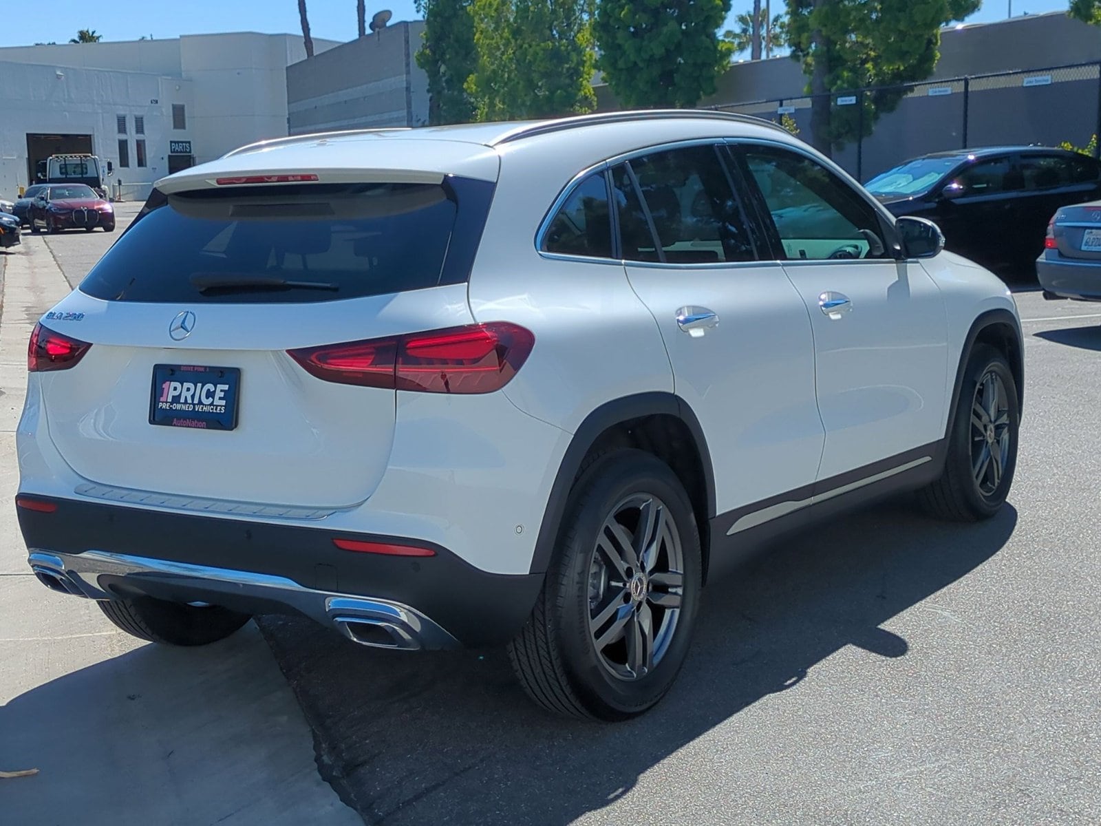 2025 Mercedes-Benz GLA 250 photo 4