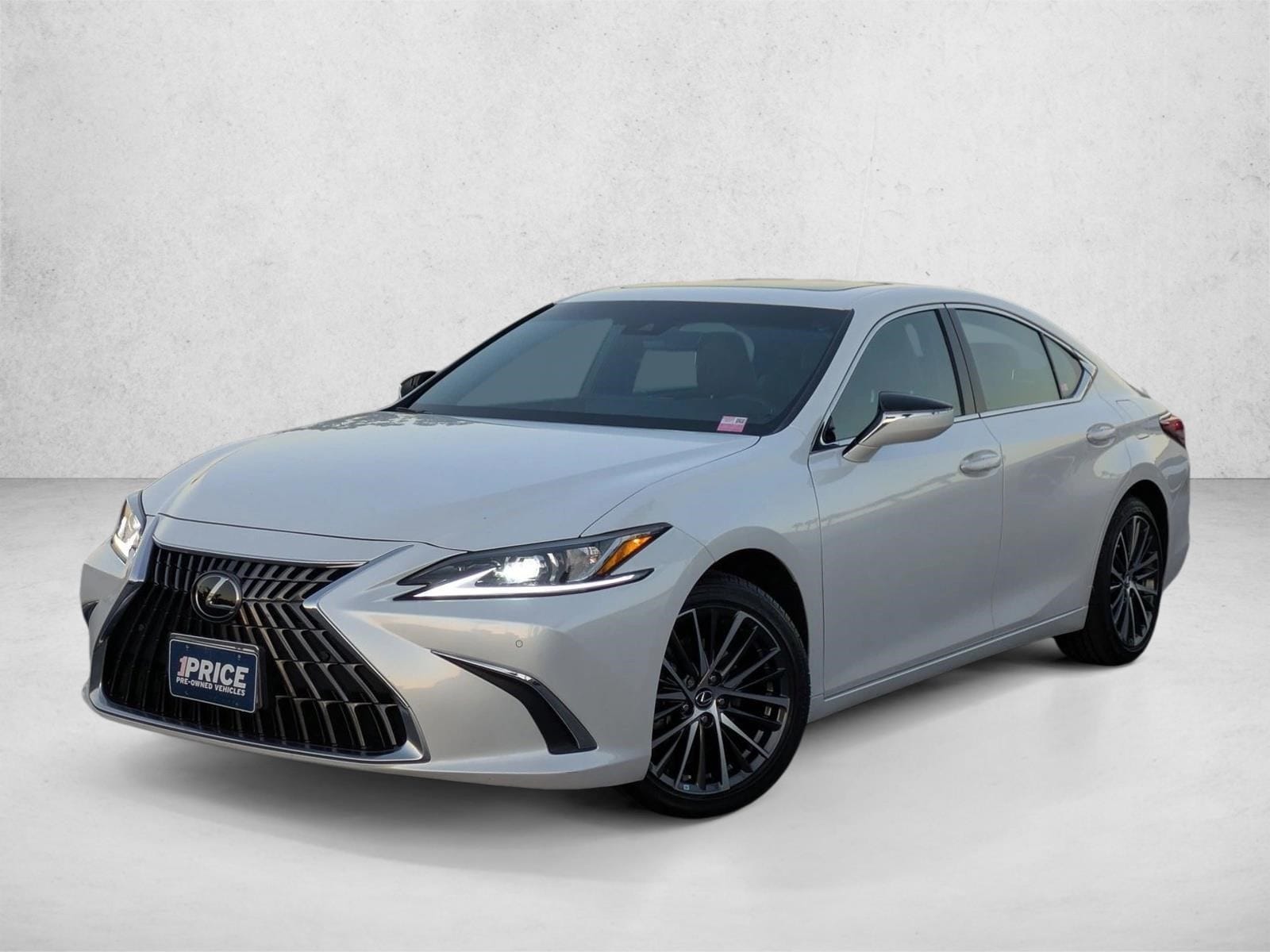 2023 Lexus ES Hybrid 300h's photo