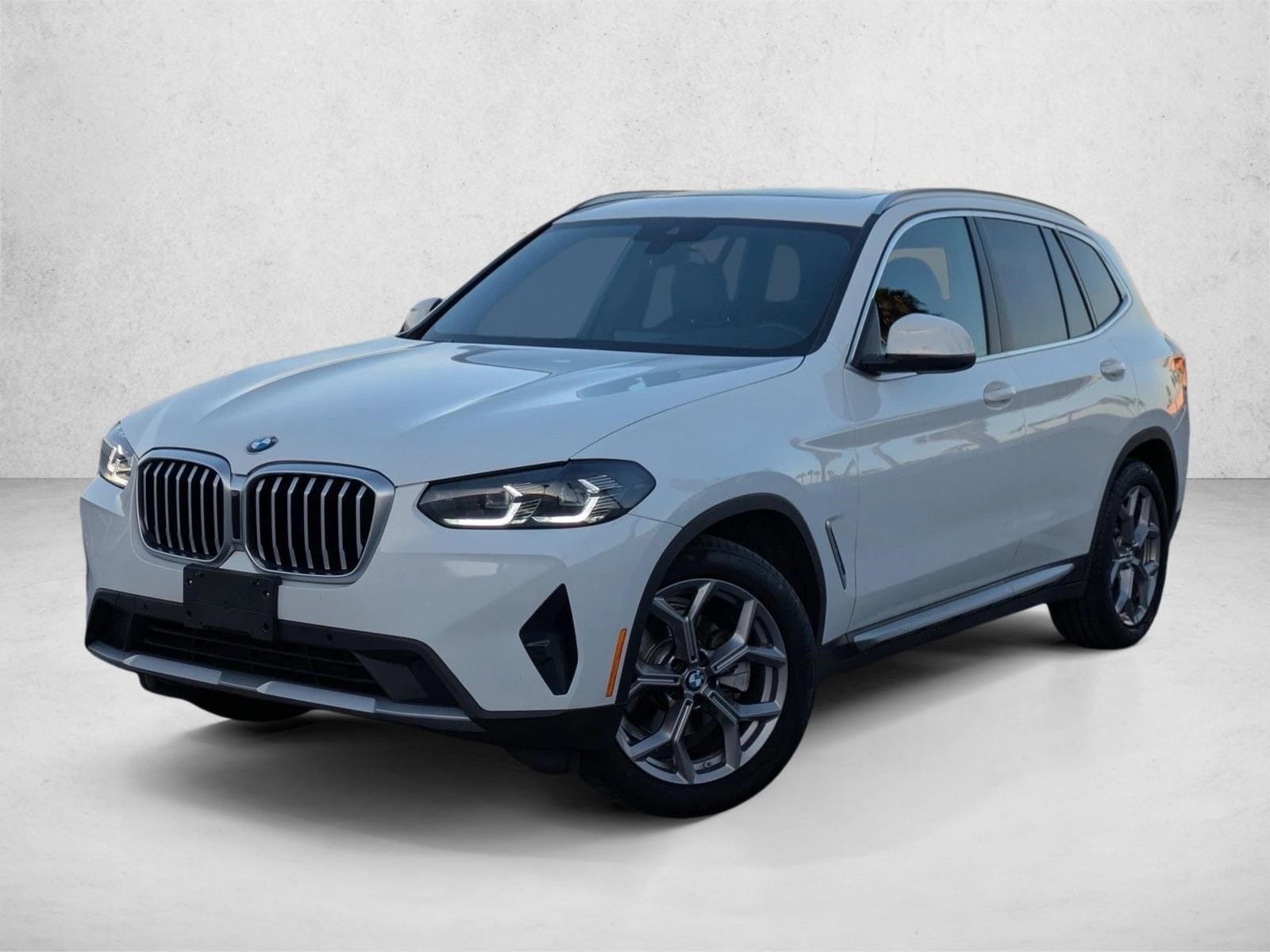 2022 BMW X3 30i's photo