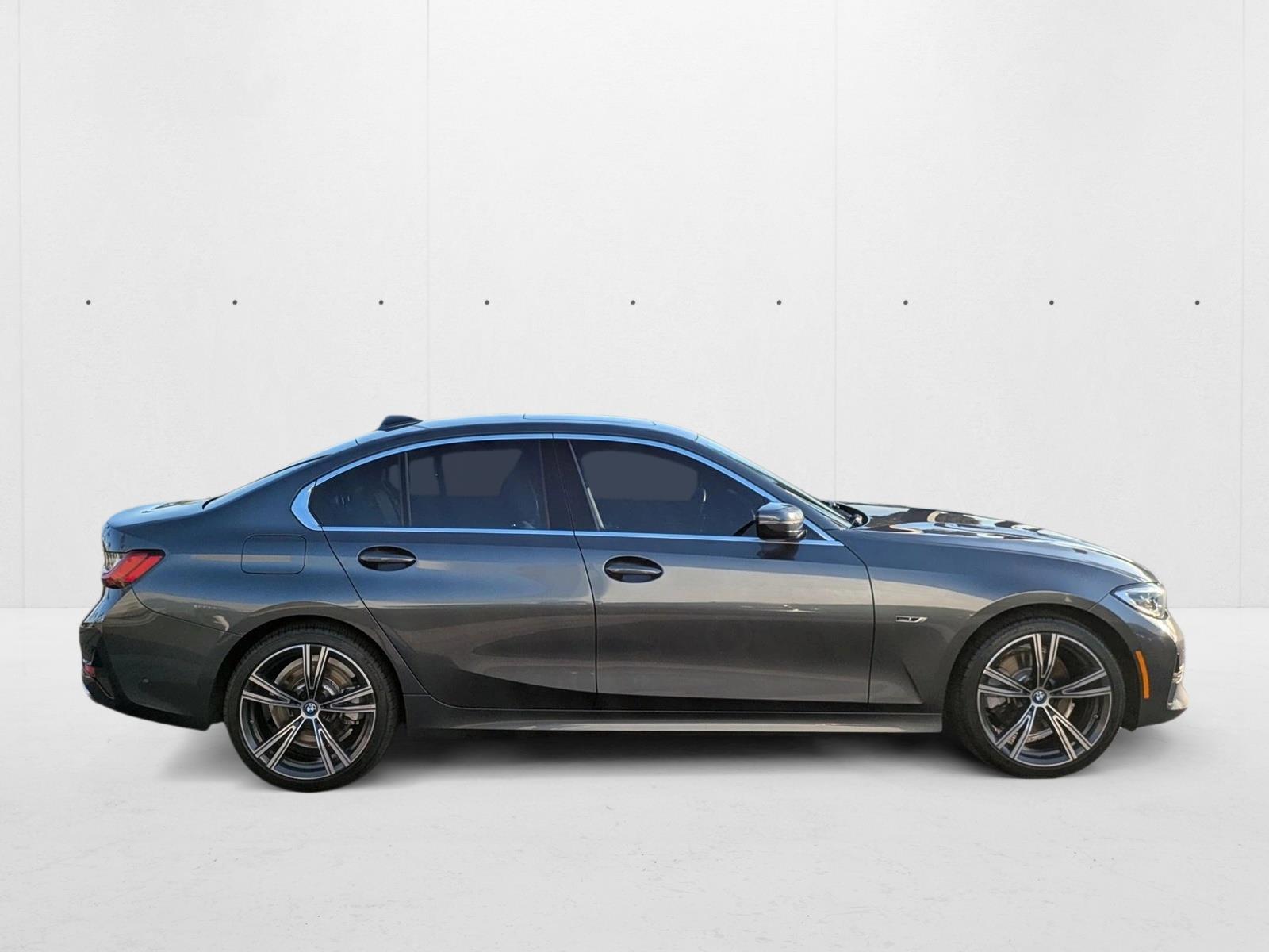 2022 Bmw 330e 3-Series photo 4