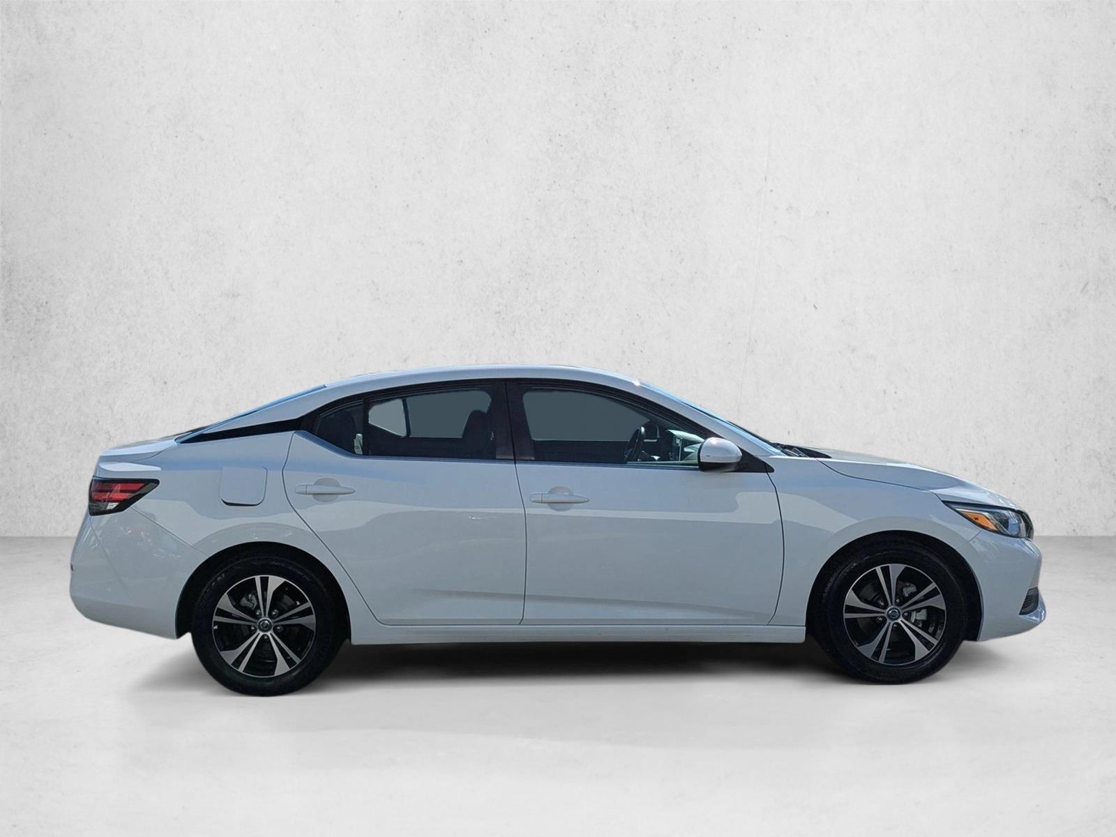2022 Nissan Sentra SV photo 2