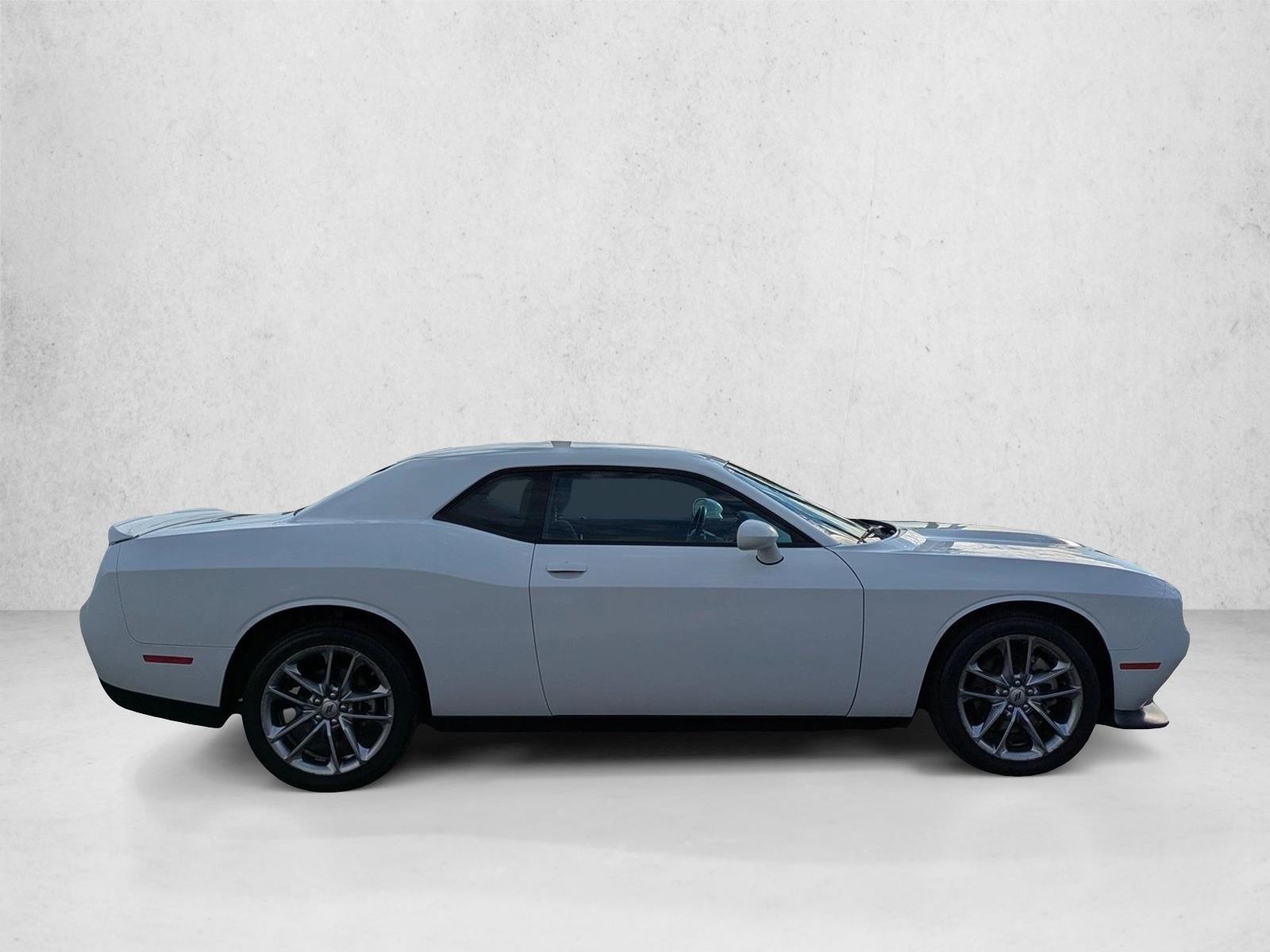 2022 Dodge Challenger GT photo 4
