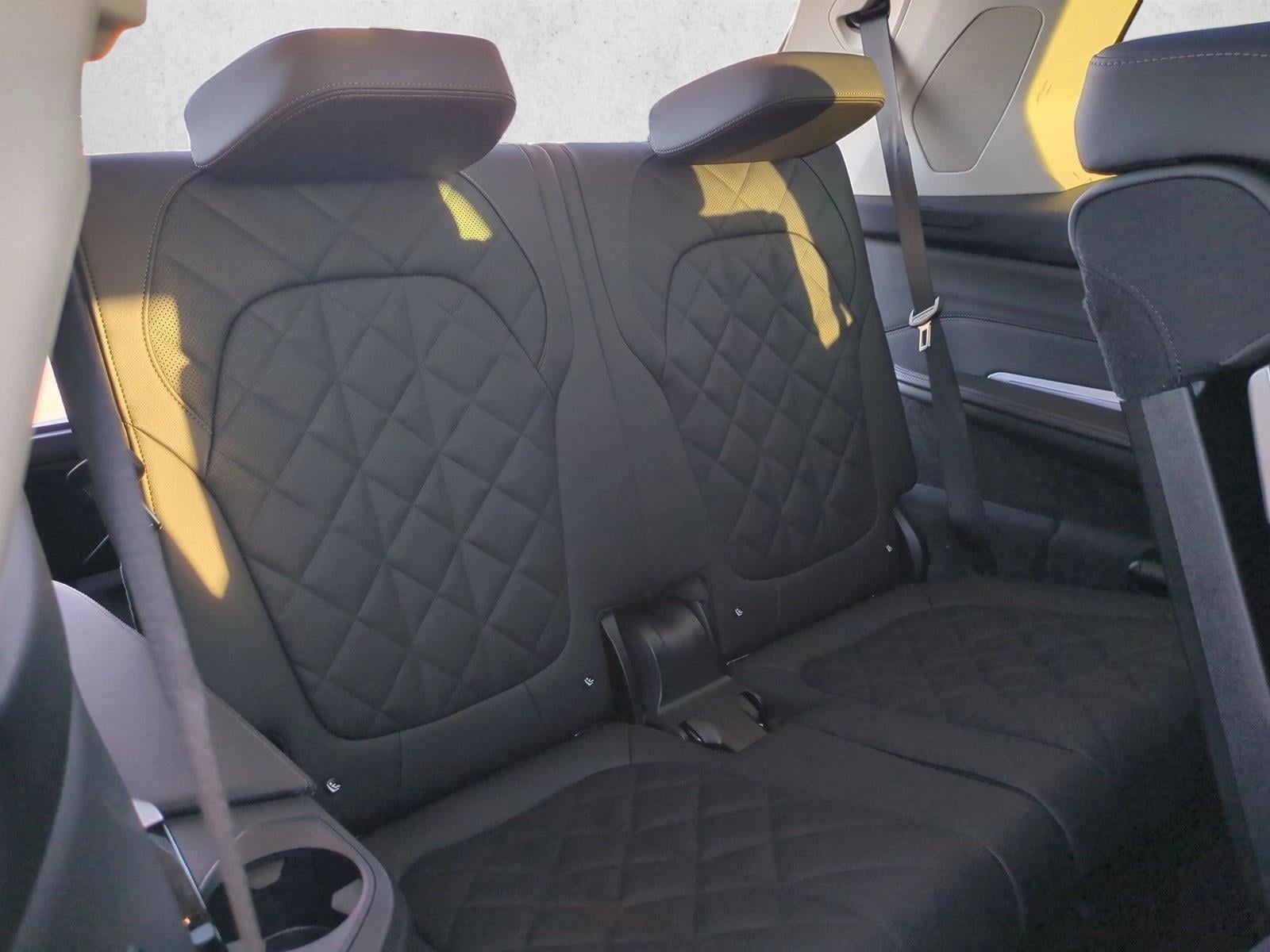 2026 BMW X7 40i - Photo 30