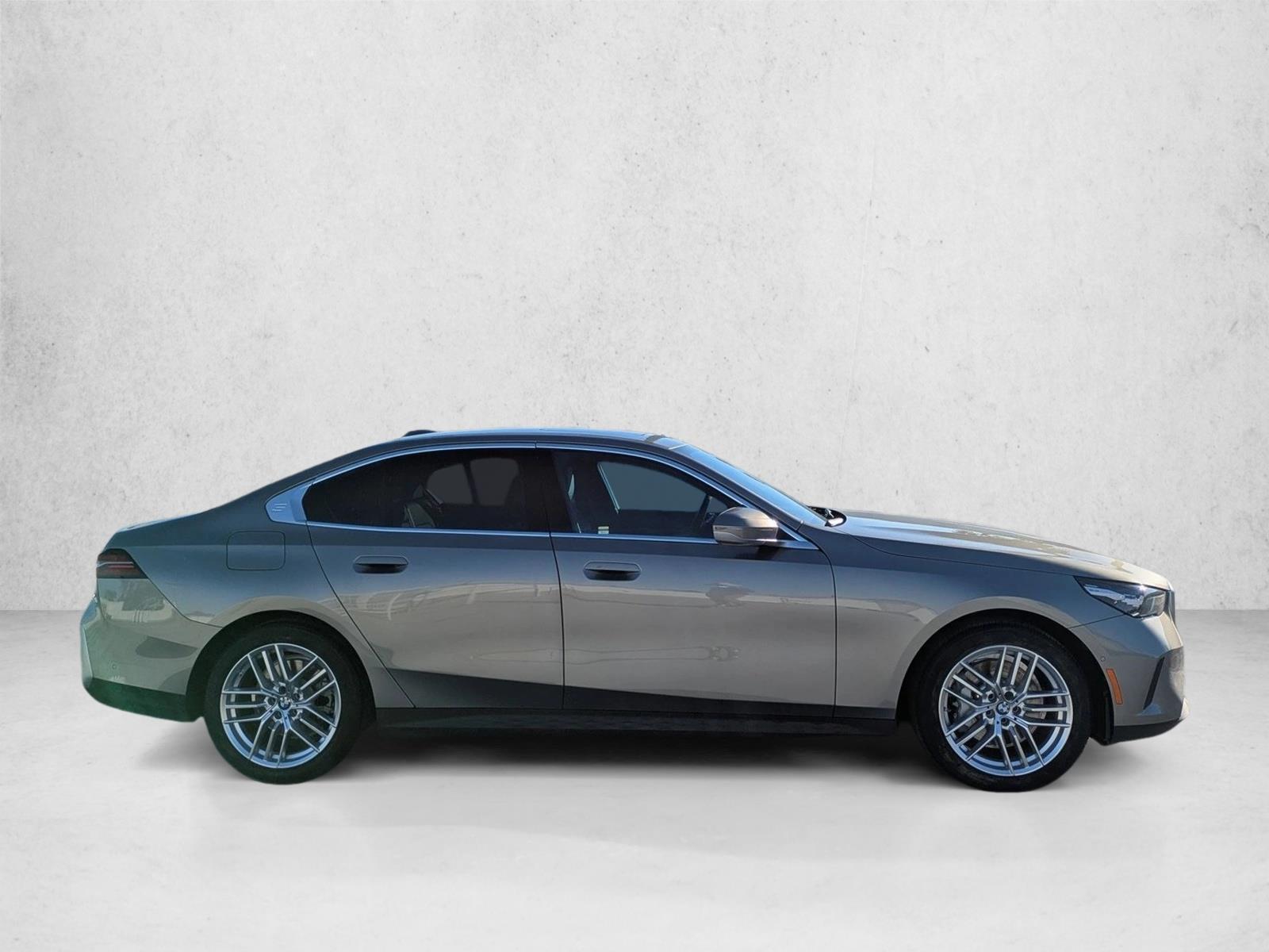 2024 Bmw 530i photo 4