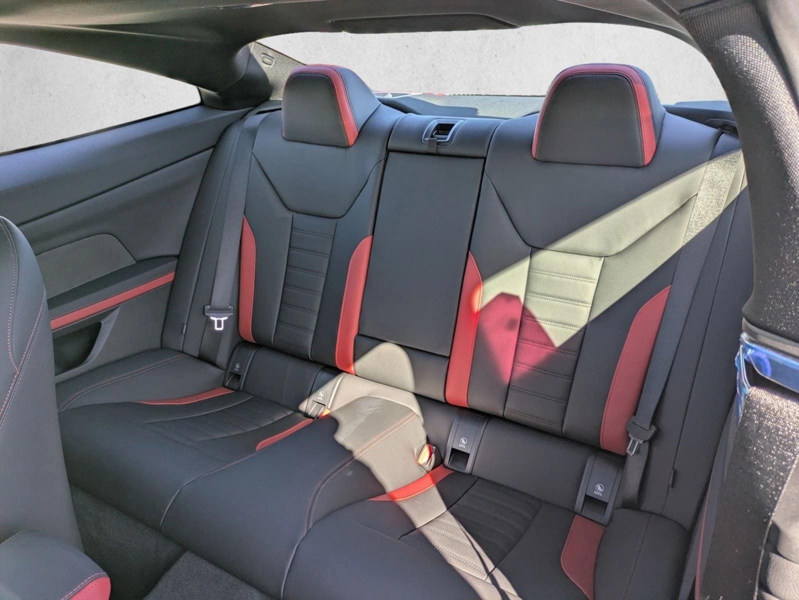 2026 BMW 4 Series M440i - Photo 16
