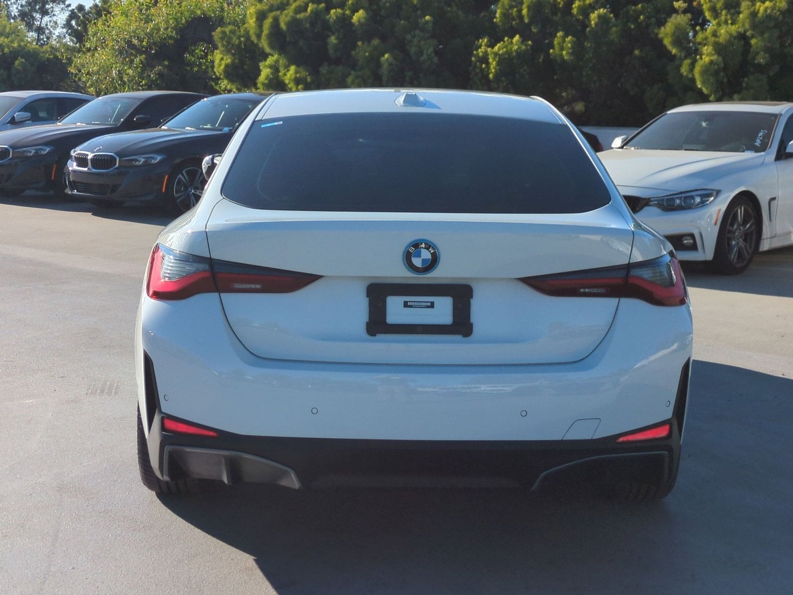 2023 BMW i4 eDrive35 photo 6