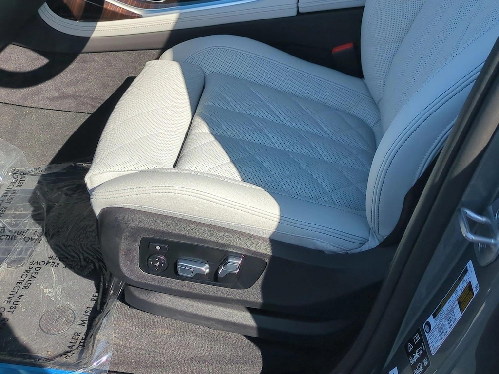 New 2027 BMW X7 xDrive40i SUV