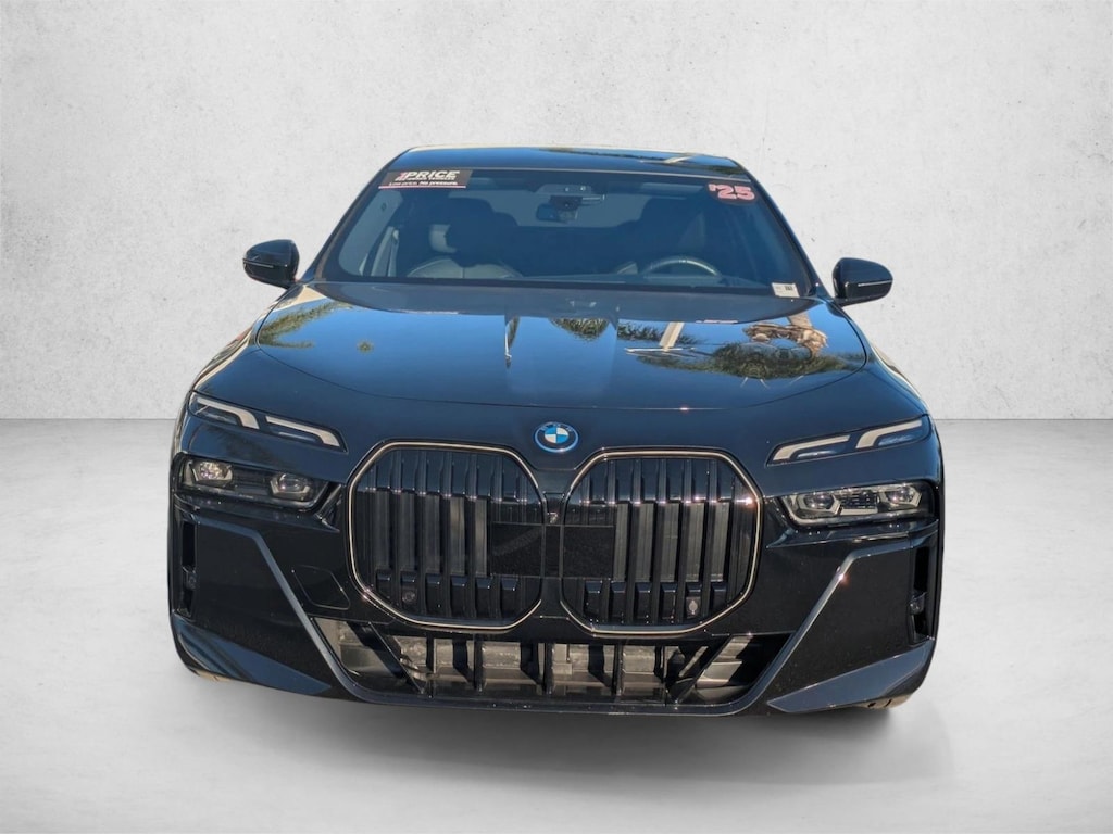 Used 2025 BMW i7 xDrive60 Sedan