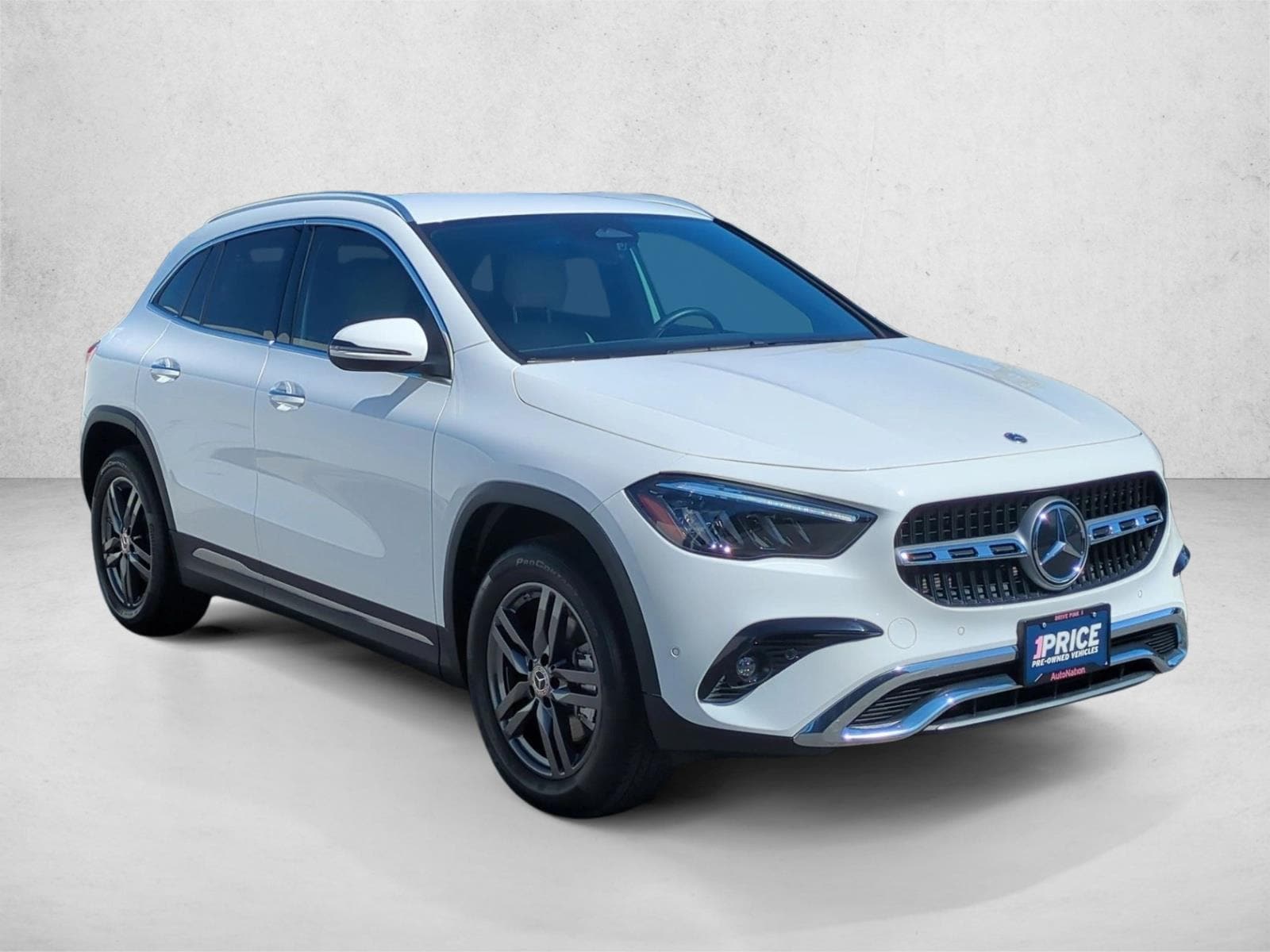 2025 Mercedes-Benz GLA 250 photo 2