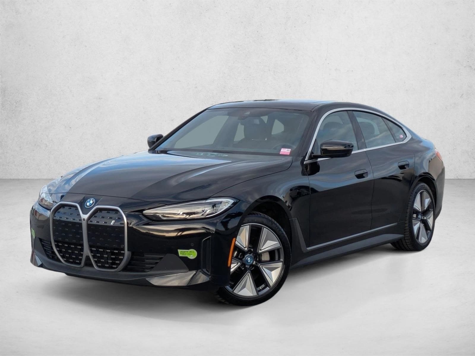 2023 BMW i4 35's photo