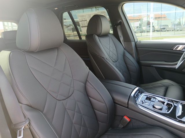 2026 BMW X5 50e - Photo 18