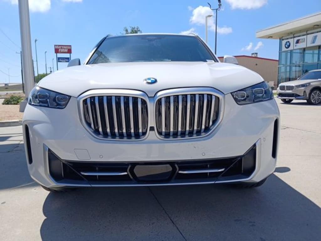 New 2026 BMW X5 sDrive40i SUV