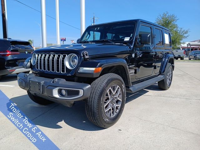 2024 Jeep Wrangler Sahara photo 3
