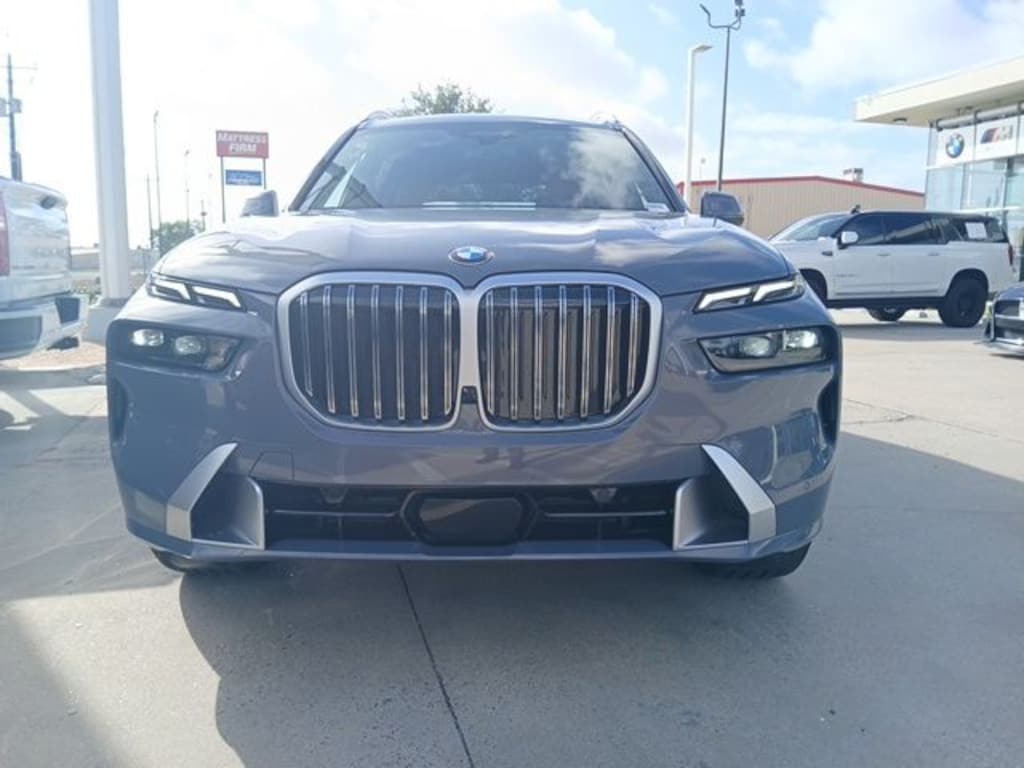 New 2027 BMW X7 xDrive40i SUV