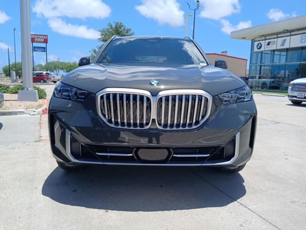 New 2026 BMW X5 sDrive40i SUV