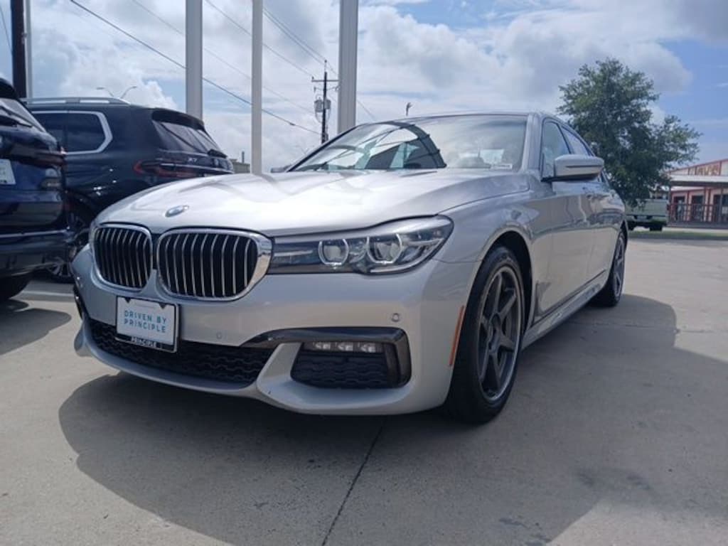 Used 2018 BMW 7 Series 740i w/ M SPORT Sedan