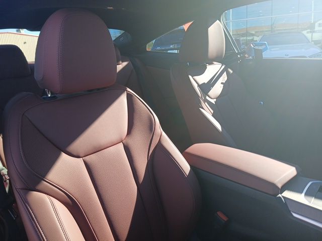 2026 BMW 4 Series M440i - Photo 13