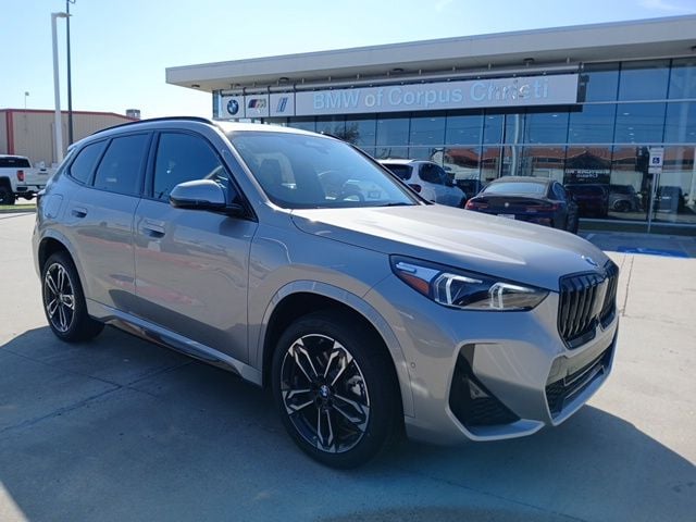 2026 BMW X1 28i's photo