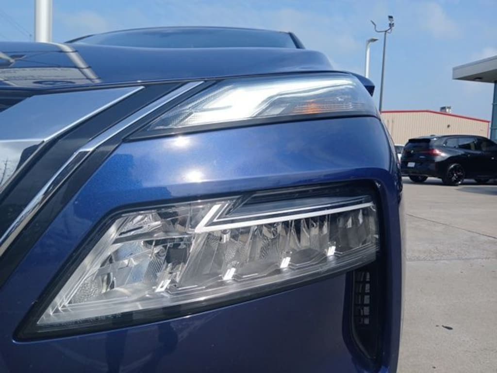 Used 2023 Nissan Rogue SV SUV