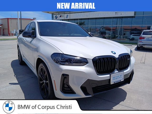 2025 BMW X4 M40i's photo