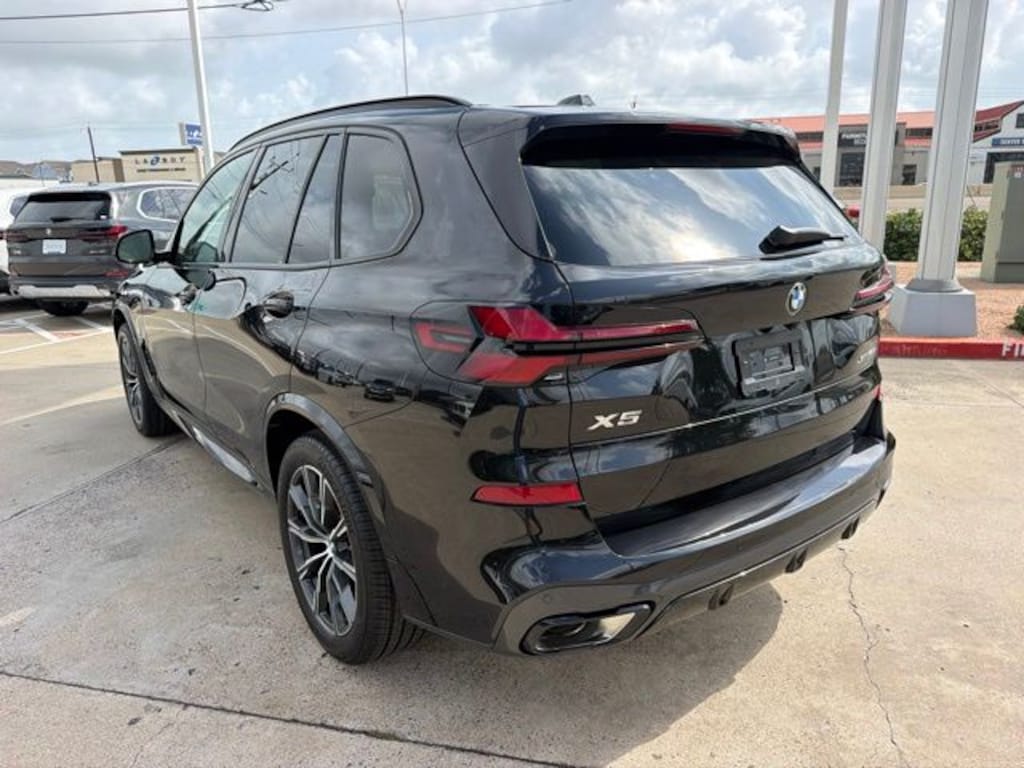 New 2026 BMW X5 xDrive40i SUV