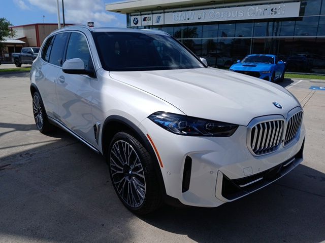 2026 BMW X5 sDrive40i's photo