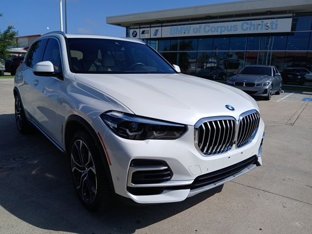2022 BMW X5 sDrive40i's photo
