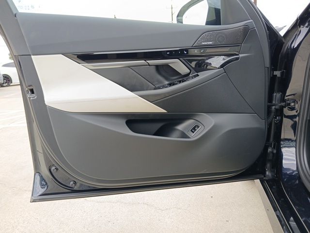 2026 BMW 5 Series 530i - Photo 20