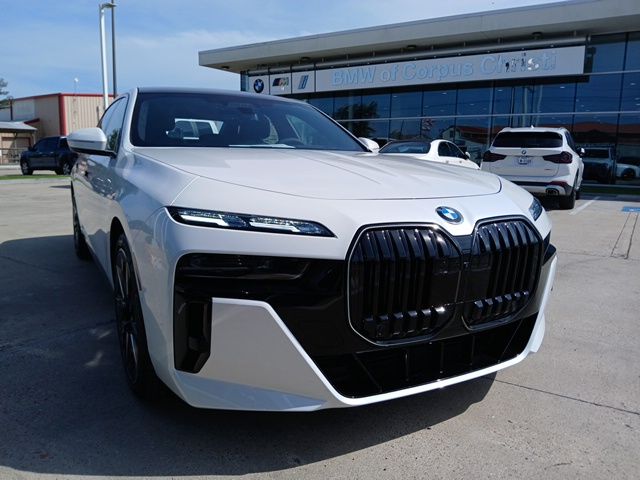 2026 BMW 7 Series 740i Sedan's photo